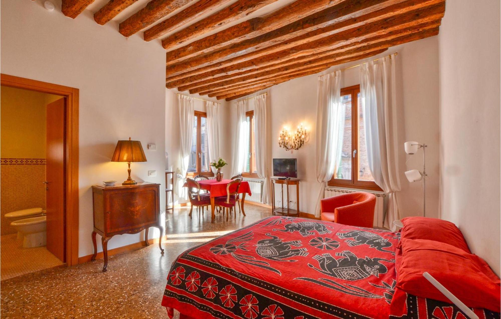 Stunning Apartment In Venezia With Kitchenette المظهر الخارجي الصورة
