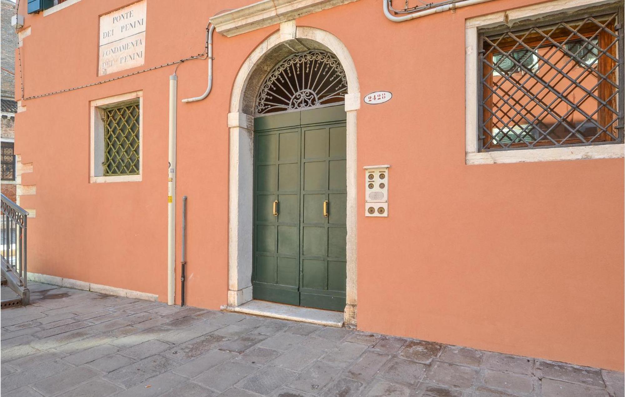 Stunning Apartment In Venezia With Kitchenette المظهر الخارجي الصورة